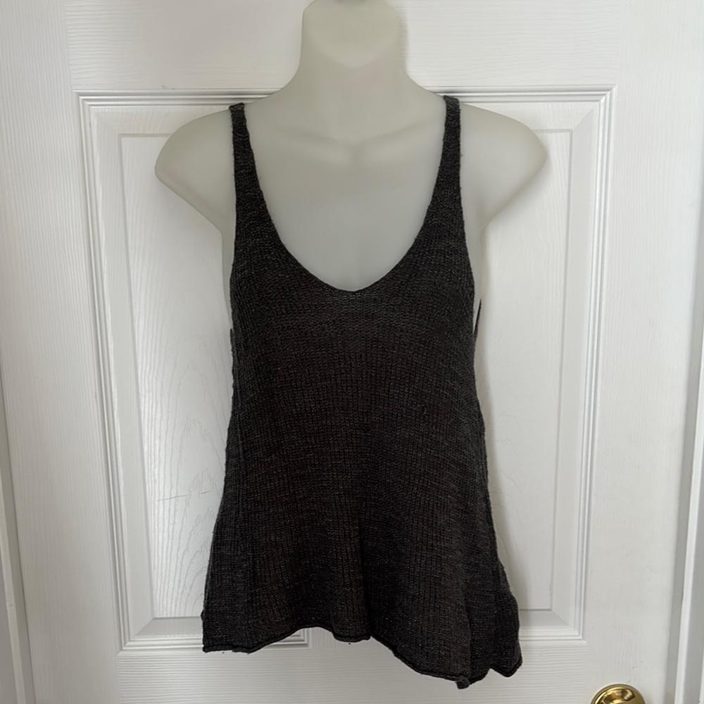 American Eagle Outfitters Gray Sleeveless Fitted Tank Top